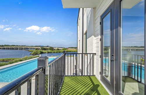 Gulfport Condo | Gulfport/Biloxi Waterfront Oasis