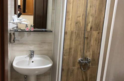 Zara Hotel | Gulistan Hotel