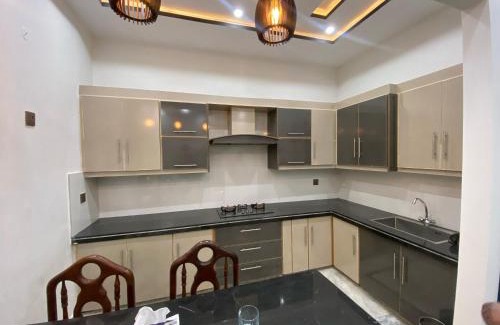 Faisalabad Bed & Breakfast | Gulistan Inn
