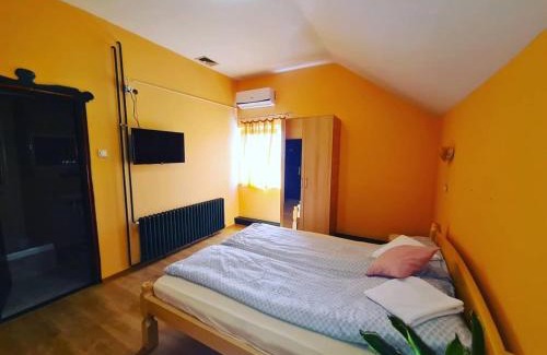Vojvodina Hotel | Guljaš Čarda Old