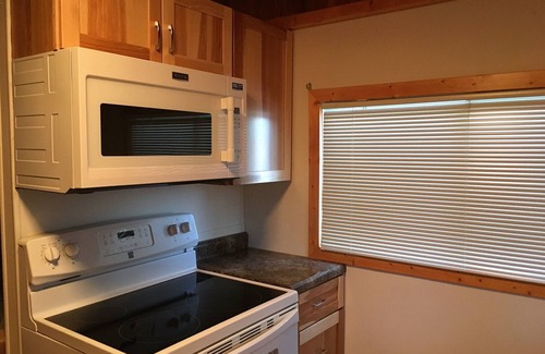 East Gull Lake Cabin | Gull Lake Beauty on the beach