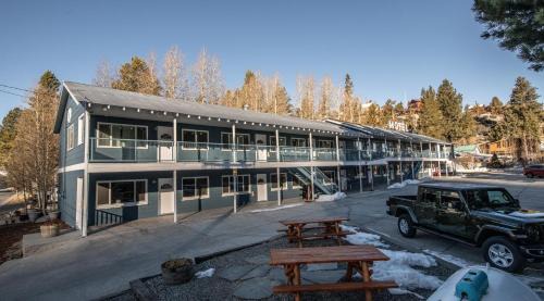 June Lake Hotel | Gull Lake Lodge