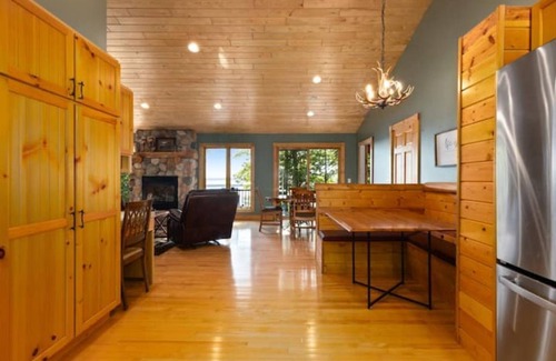 Nisswa House | Gull Lake Paradise Home