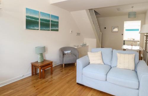 Lowestoft House | Gull's Nest