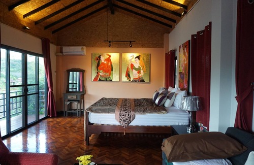 Fang Hotel | Gumbie House