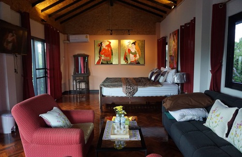 Fang Hotel | Gumbie House