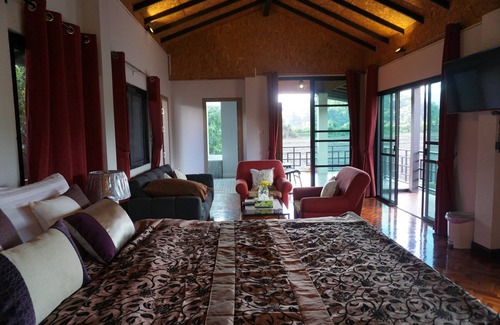 Fang Hotel | Gumbie House