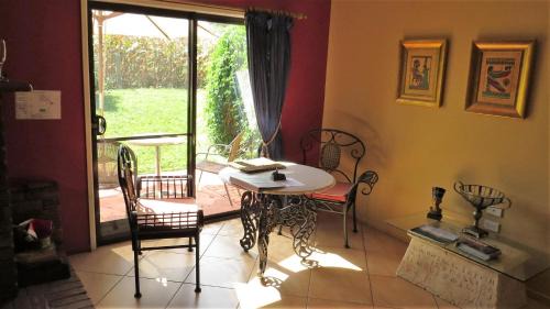 East Barron Bed & Breakfast | Gumtree on Gillies Bed and Breakfast