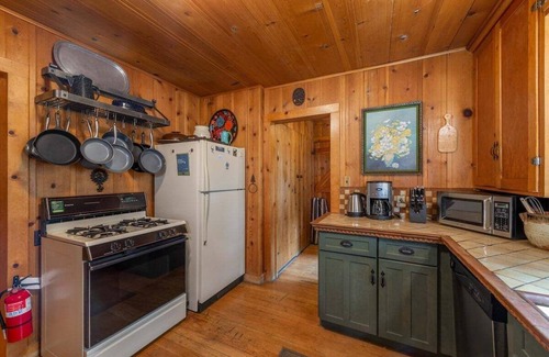 Ridgewood Cabin | Gundy's Getaway in Carnelian Bay