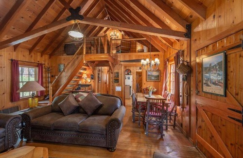Ridgewood Cabin | Gundy's Getaway in Carnelian Bay