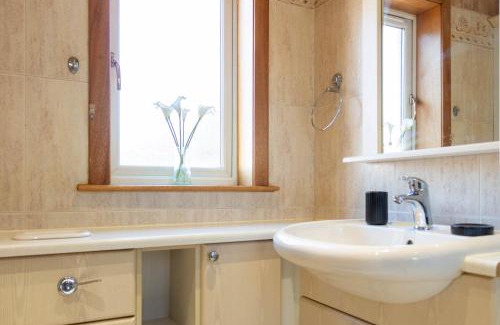 Grangemouth House | Gunn House
