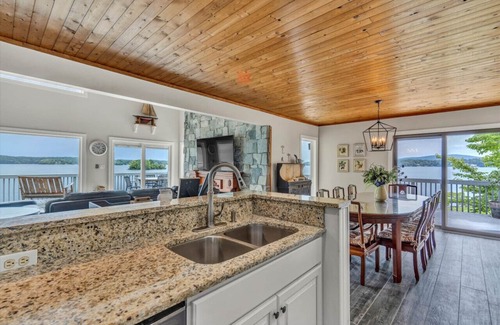 North Shore House | Gunner's Lookout- Standout property in Bernard's Landing- all the amenites but you will not want to leave the townhome!
