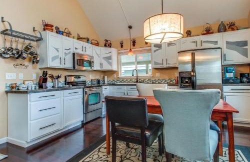 Gunnison House | Gunni Getaway
