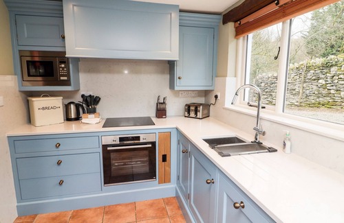 Elterwater Cottage | GUNPOWDER COTTAGE, pet friendly, with open fire in Elterwater