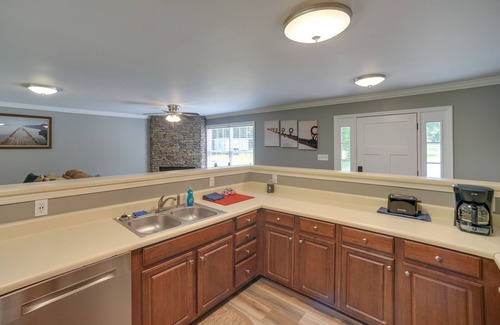 Groveoak House | Guntersville Lake House: Boat Ramp Access!