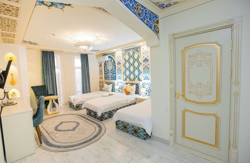 Samarkand Hotel | Gur Emir Palace