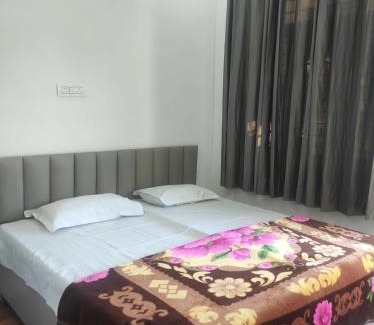 Bullawala Apartment | Guruji Homestay Near UPES Collage