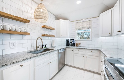 Rockport House | Gusto Cove on the Canal