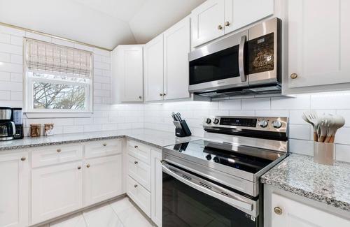 Rockport House | Gusto Cove on the Canal