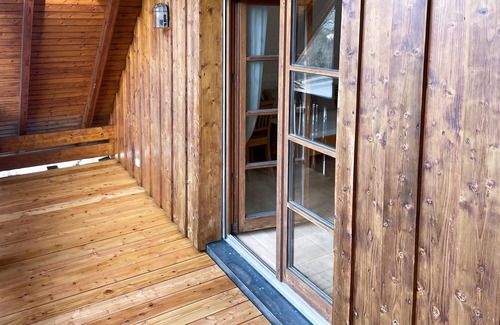 Kelheim Apartment | Gut ausgestattete Ferienwohnung mit überdachtem Balkon