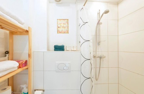 Heiligkreuz Apartment | Gute Lage, 3 Räder, grün, Familien