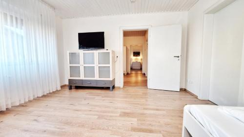 Neuried Apartment | Gute Preise Gute Reise I 4 Zimmer und 2 Bäder auf 130qm