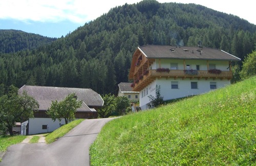 San Lorenzo di Sebato Apartment | Guthof Erschbaumer in the Kronplatz ski area
