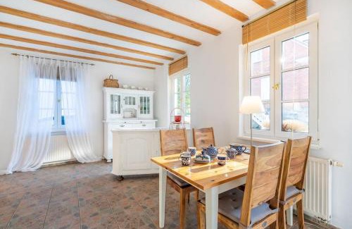 Rugen Island Apartment | Gutshaus Krimvitz Ferienwohnung auf Rügen