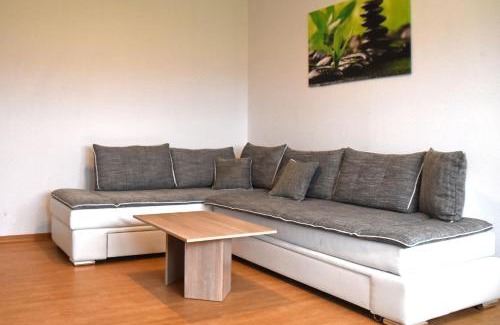 Guben Apartment | GUWO Gästewohnung Platanenstraße 1
