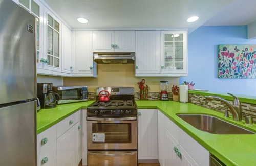 Hermosa Village House | /GVH2/Shortest Walk2Disney+Stylish+Wifi+Netflix+Parking+