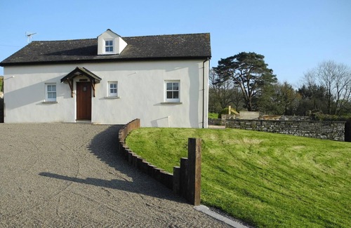 Llanybri Cottage | Gwalia, Llansteffan - Three Bedroom Cottage, Sleeps 6