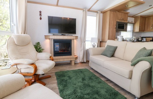 Llanllyfni Cottage | GWEL Y MÔR, family friendly, with a garden in Caernarfon
