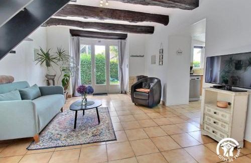 Saint-Barthelemy House | Gwenlo