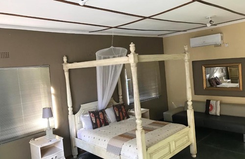 Gweta Cabin | Gweta Lodge