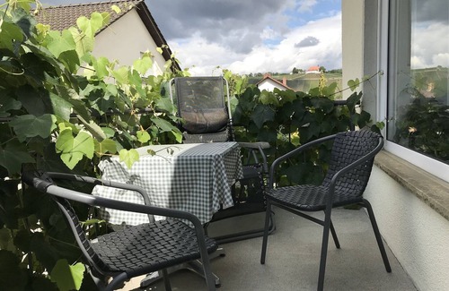 Nordheim a. Main Apartment | Gwmütliche 84qm Ferienwohnung, kostenfreies Parken und WLAN