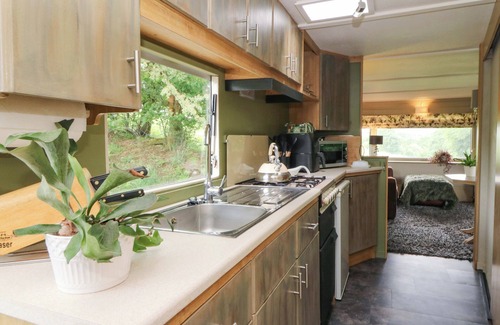 Pumpsaint Cottage | GWYBEDOG, romantic, character holiday cottage in Lampeter