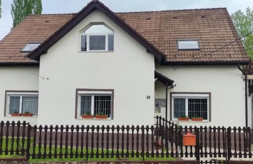 Vonyarcvashegy Apartment | Gyöngyike Apartmanház Vonyarcvashegy - Two-Bedroom Apartment 1