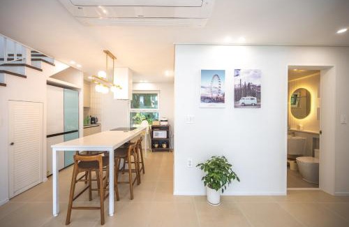 Gyeongju Villa | gyeongju memoareu kieokjangchi