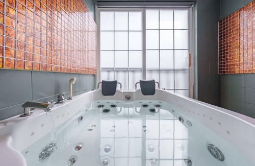 Gyeongju House | Gyeongju The Stay Spa Pension