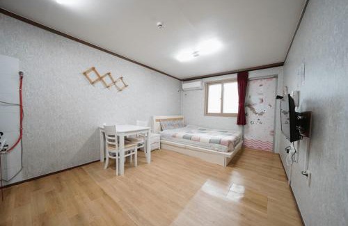 Gyeongsan House | Gyeongsan Annex Pension