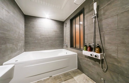 Gyeongsan Hotel | Gyeongsan Shwimpyo