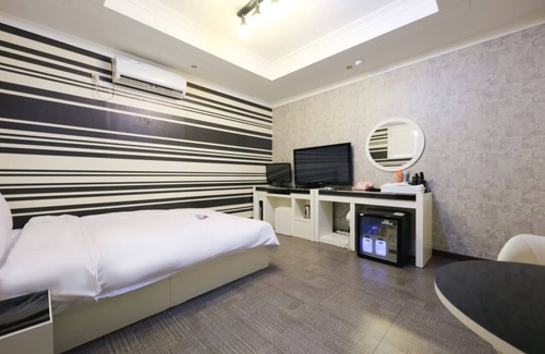 Kwangsu Hotel | Gyeryong Stars Self Check-in Motel