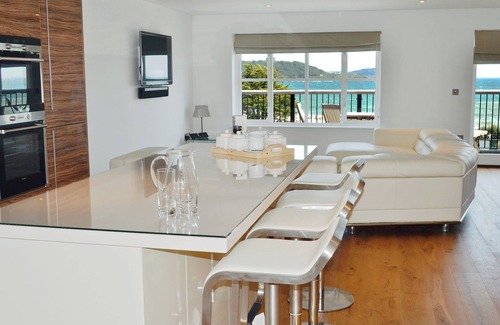 Maenporth Cottage | Gylly Beach View - TOR
