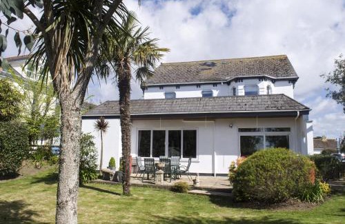 Maenporth House | Gyllyngvase House