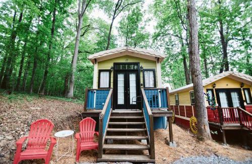 Sevierville House | Gypsy Cottage Near the Smokies #13 Esmeralda