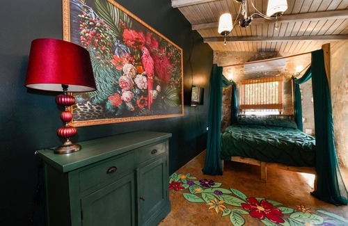 Balashi Condo | Gypsy private room at Bed & Breakfast, Mammaloe's Aruba