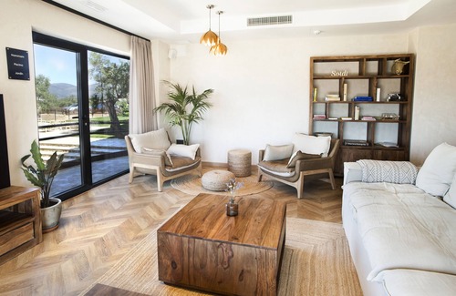 Valverde del Fresno Hotel | Hábitat Cigueña Negra