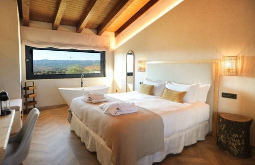 Valverde del Fresno Hotel | Hábitat Cigueña Negra