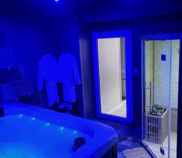 Loos-en-Gohelle Apartment | Hébergement avec SPA privatif