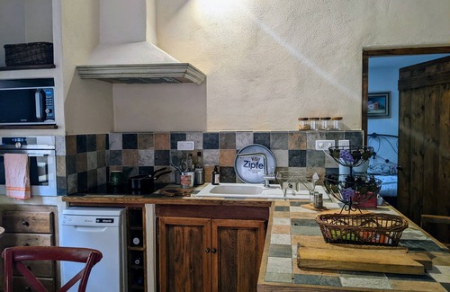 Piolenc Apartment | Hébergement Dans Quartier Calme au Coeur de la Provence
